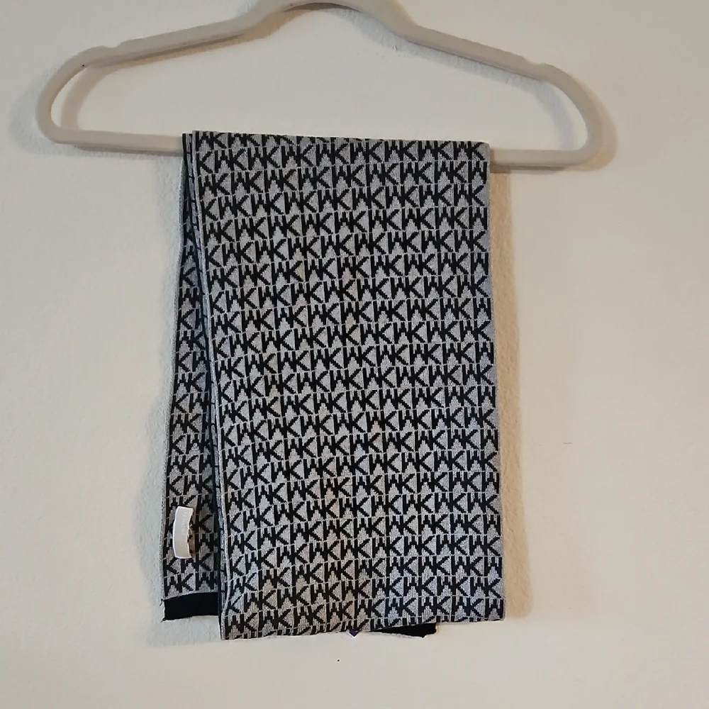Michael Kors Black and Gray Logo Scarf - Picture 1 of 2
